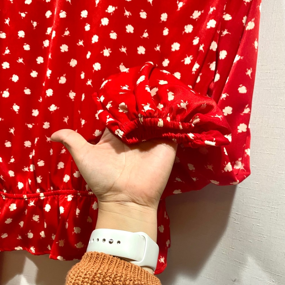 Show Me Your MuMu Richie Top Red Floral Revolve - Picture 4 of 6
